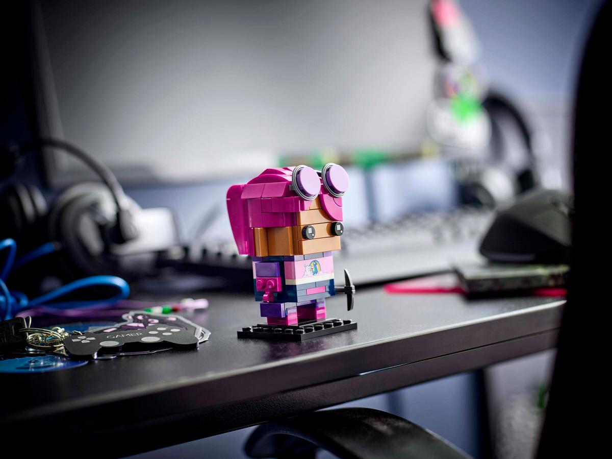 BrickHeadz:  Brite Bomber 40728