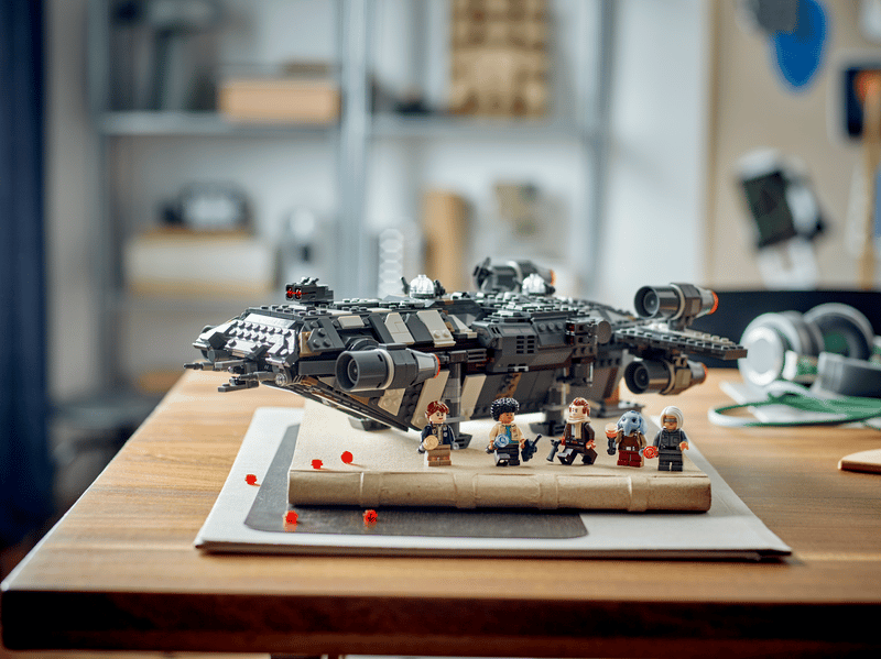Star Wars:  The Onyx Cinder 75374