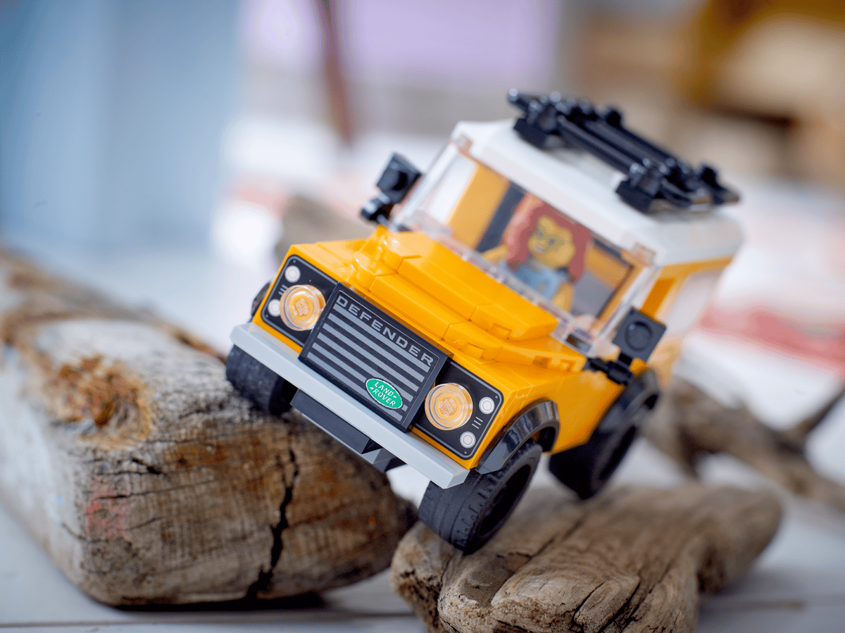 Creator: Land Rover Classic Defender 40650