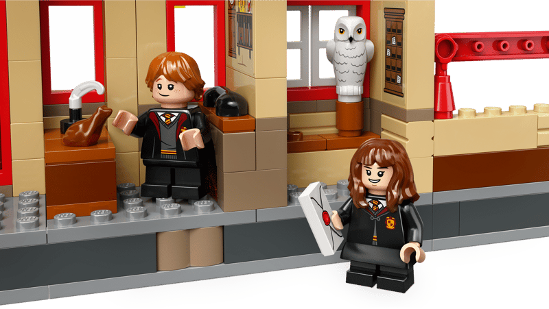 Harry Potter:  Hogwarts Express ™ Train Set with Hogsmeade Station™ 76423