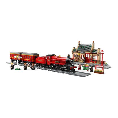 Harry Potter:  Hogwarts Express ™ Train Set with Hogsmeade Station™ 76423