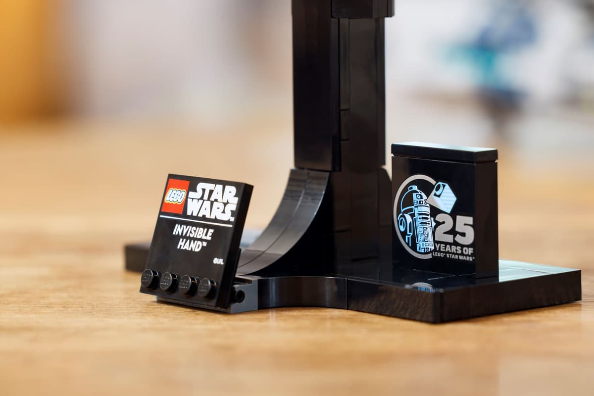 Star Wars:  Invisible Hand 75377