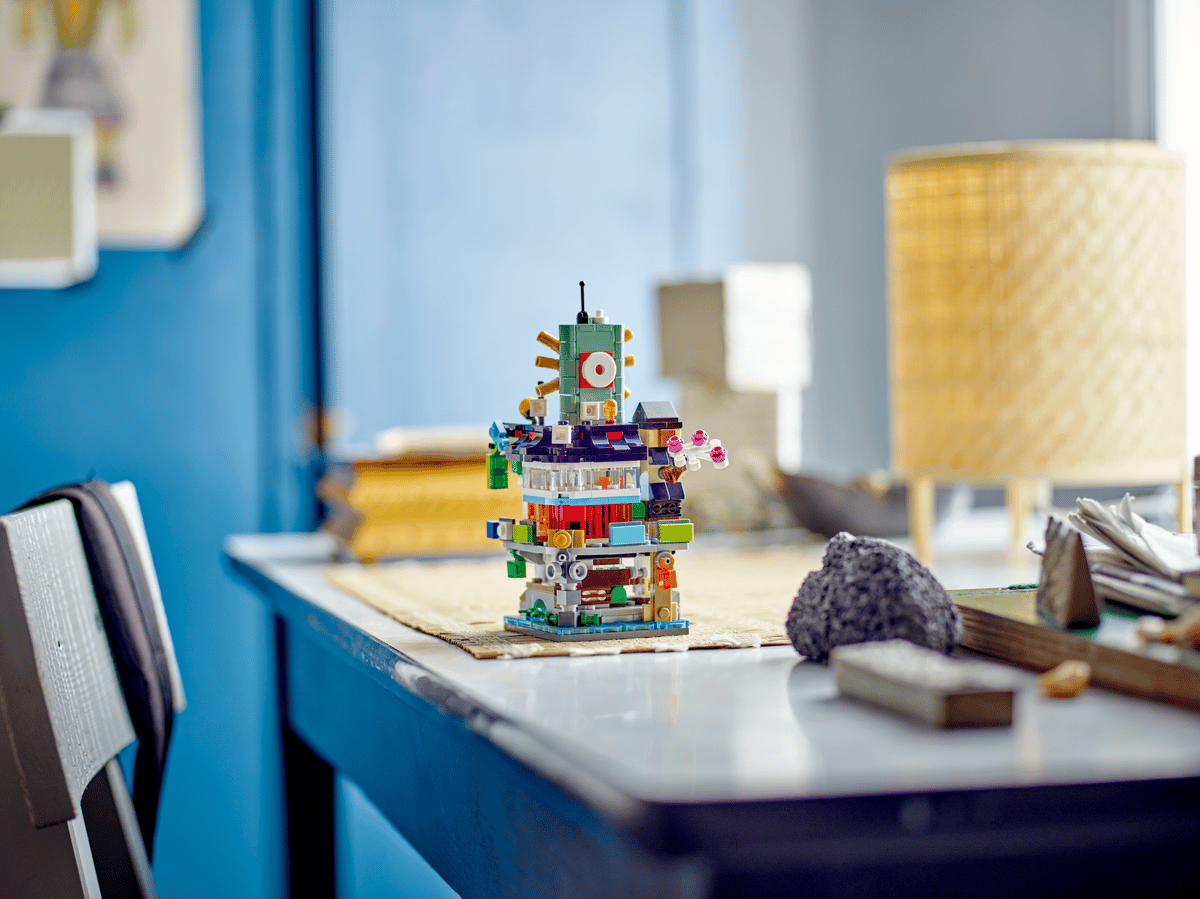 LEGO Exclusives:  Micro NINJAGO CIty 40703
