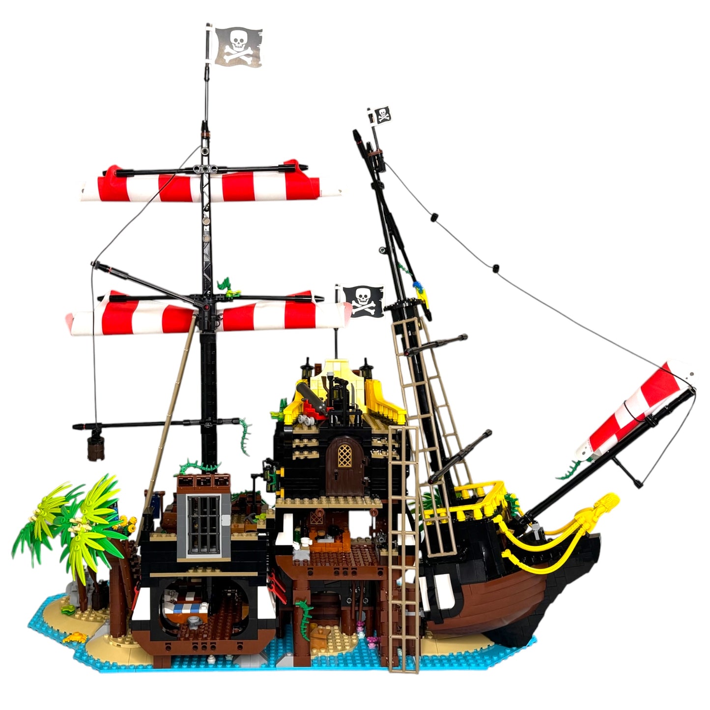 Ideas: Pirates of Barracuda Bay 21322 (Pre-Owned)