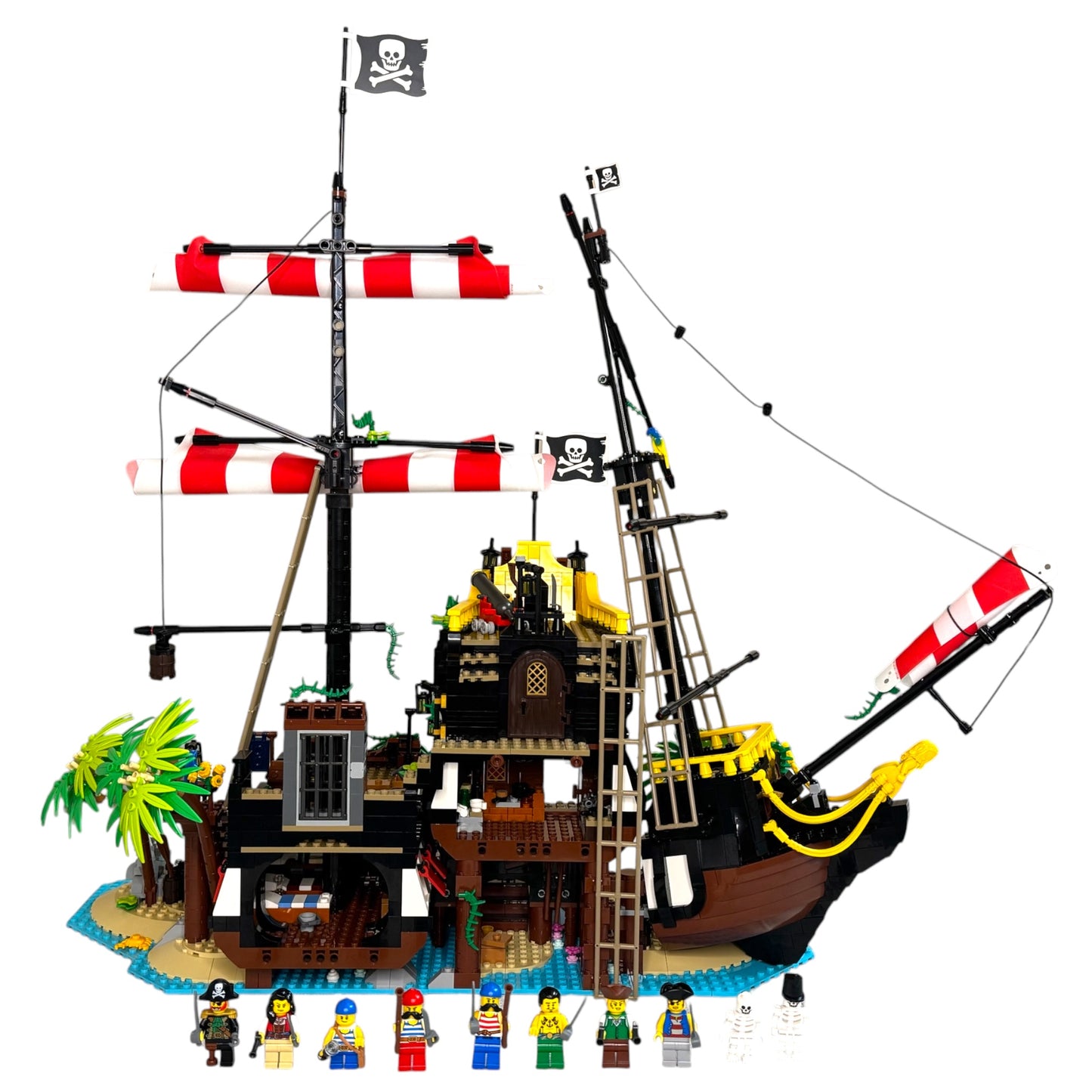 Ideas: Pirates of Barracuda Bay 21322 (Pre-Owned)