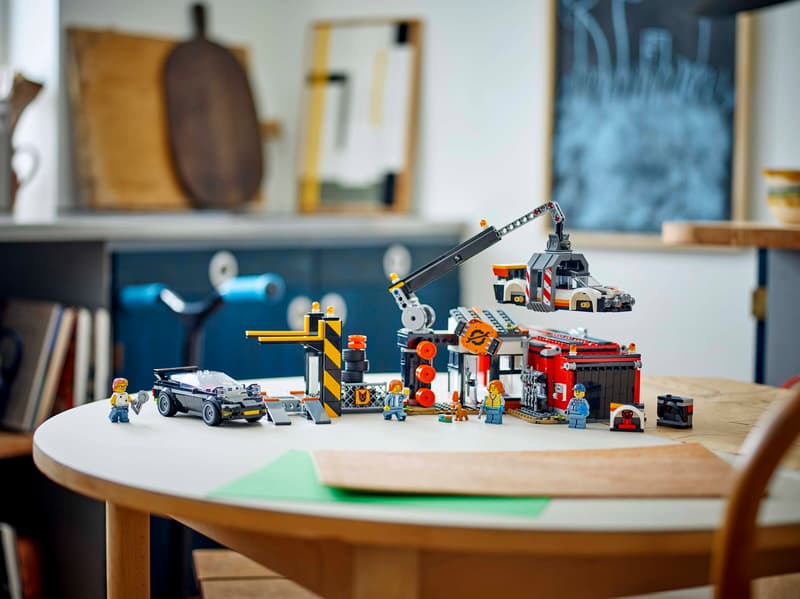 City:  Scrapyard with Cars 60472
