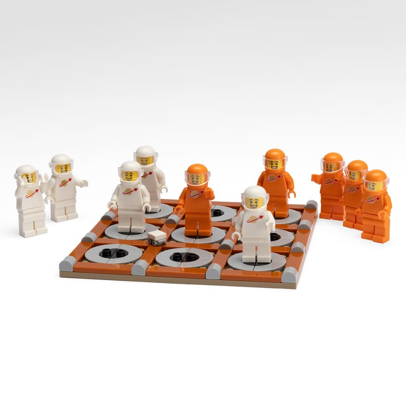 LEGO Exclusives:  Tic Tac Toe Space 6533581